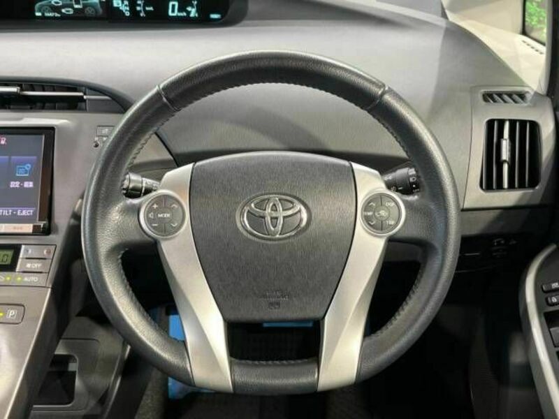 PRIUS-11