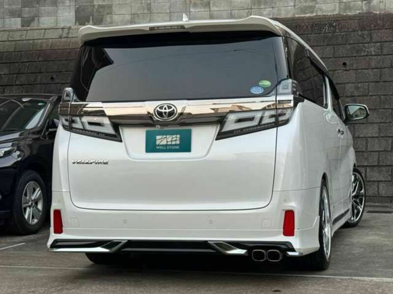 VELLFIRE-1