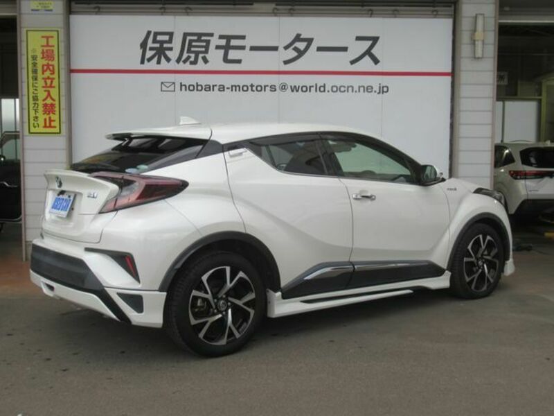 C-HR-15