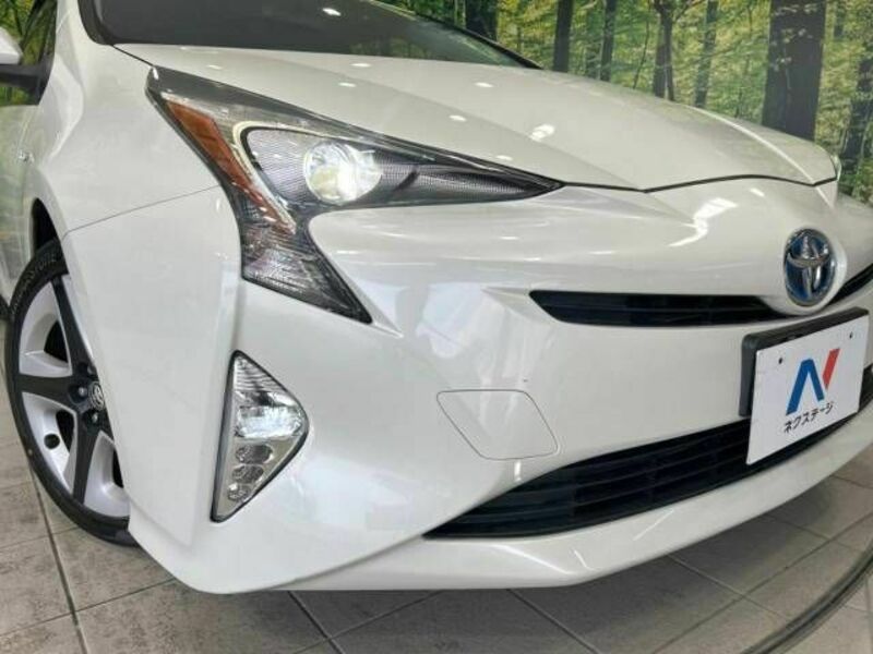 PRIUS-12