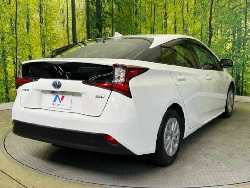 PRIUS-17