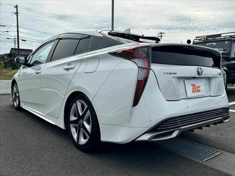 PRIUS-12