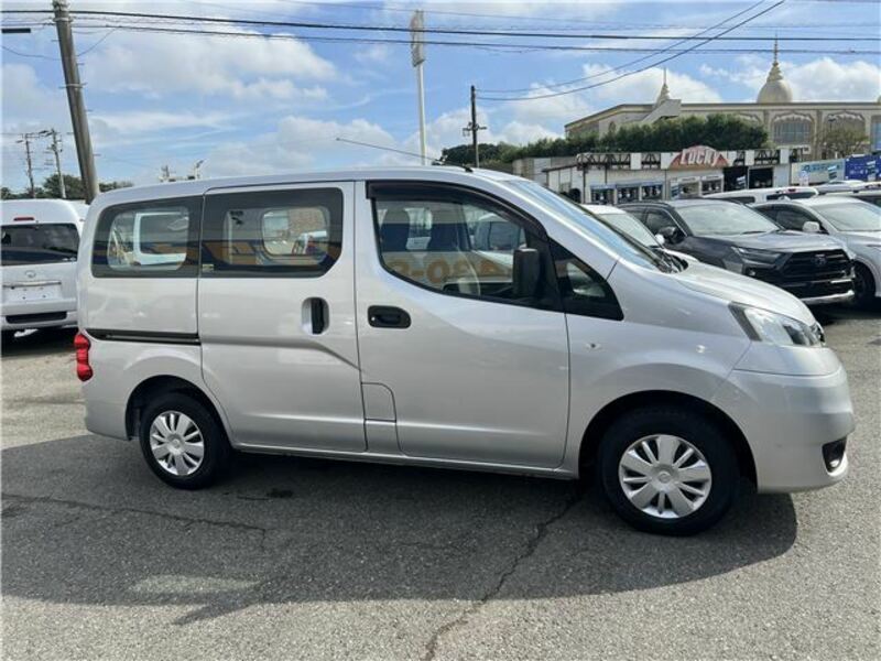 NV200 VANETTE-3