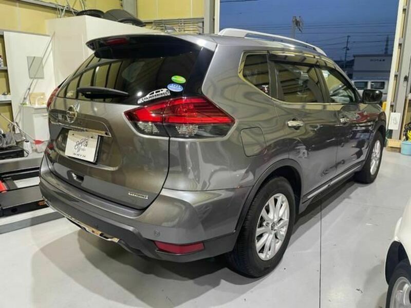 X-TRAIL-4