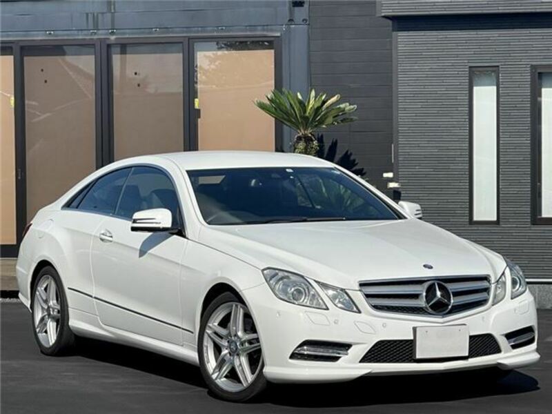 MERCEDES-BENZ　E-CLASS