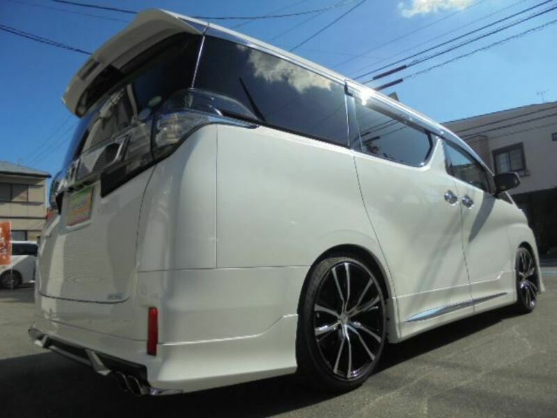 VELLFIRE-14