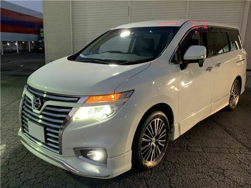 NISSAN　ELGRAND