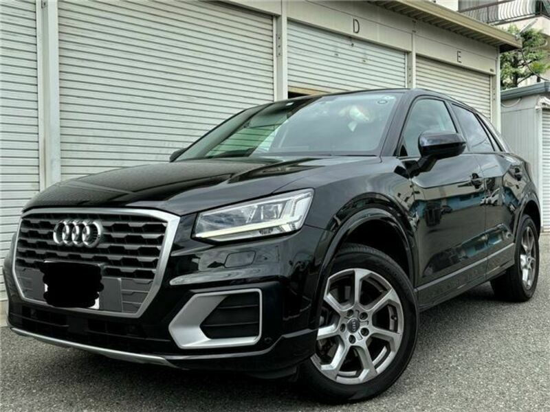 AUDI　Q2