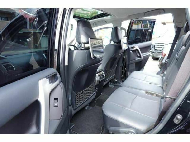 LAND CRUISER PRADO-29