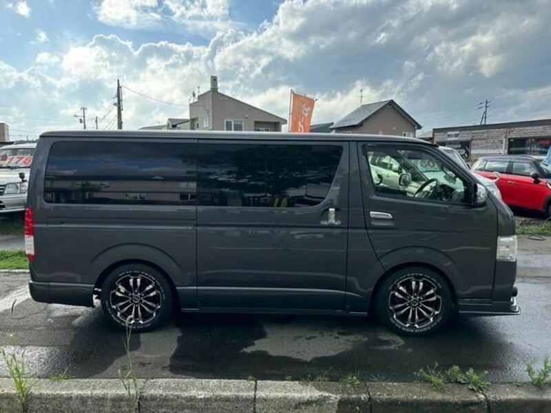 HIACE VAN-40