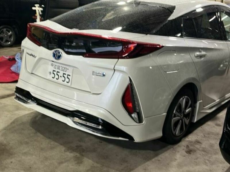 PRIUS PHV-10