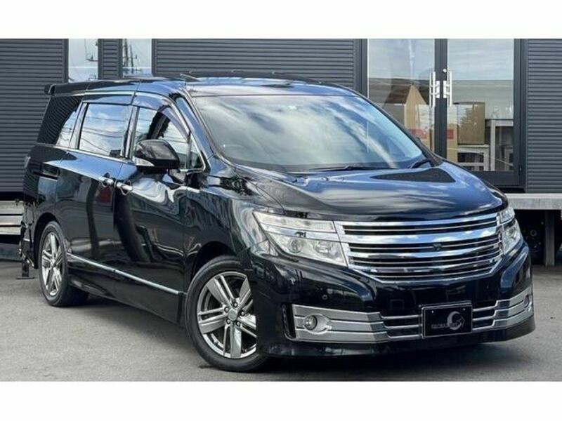 NISSAN　ELGRAND