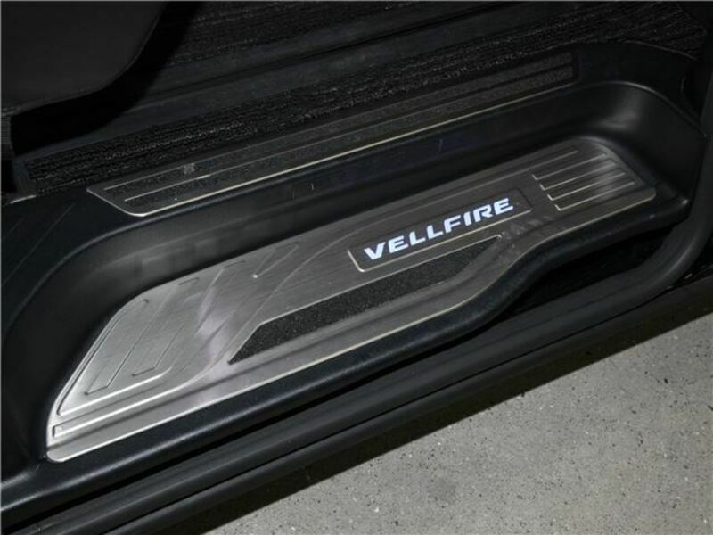 VELLFIRE-24