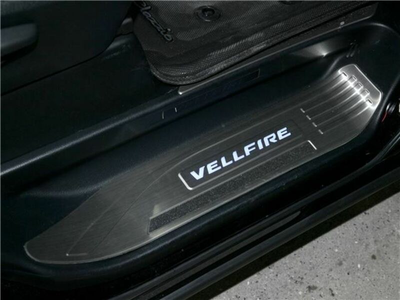 VELLFIRE-25