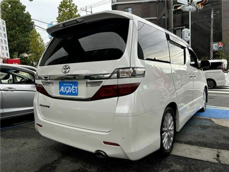 VELLFIRE-1