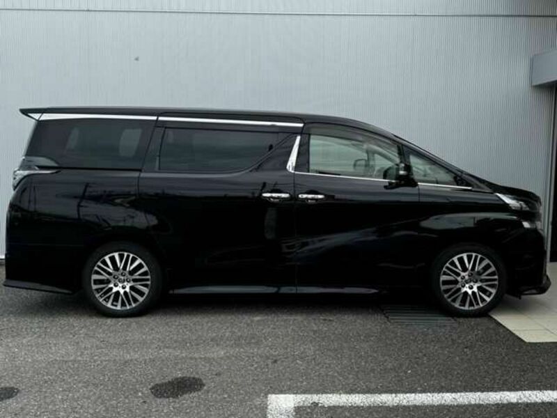 VELLFIRE-12