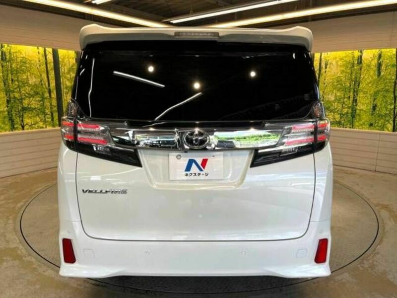 VELLFIRE-17