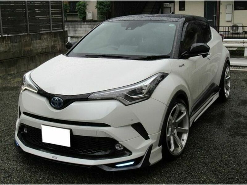 TOYOTA　C-HR