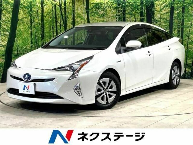 TOYOTA　PRIUS