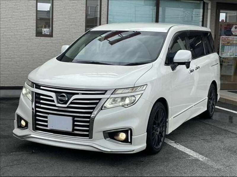 NISSAN　ELGRAND