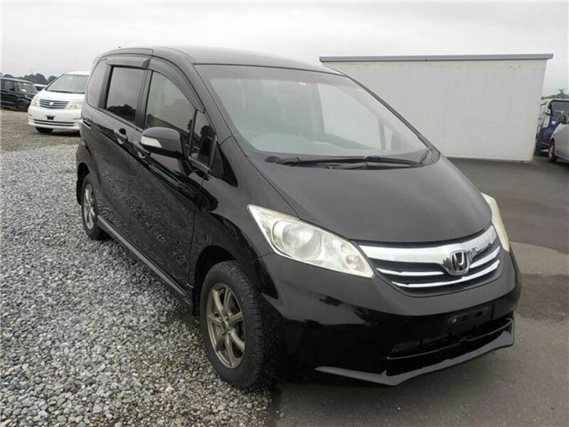 HONDA　FREED