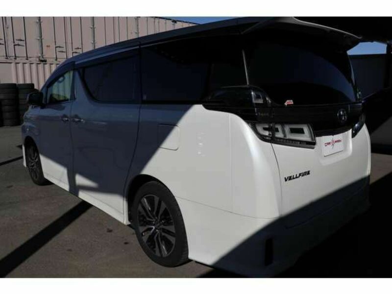 VELLFIRE-18