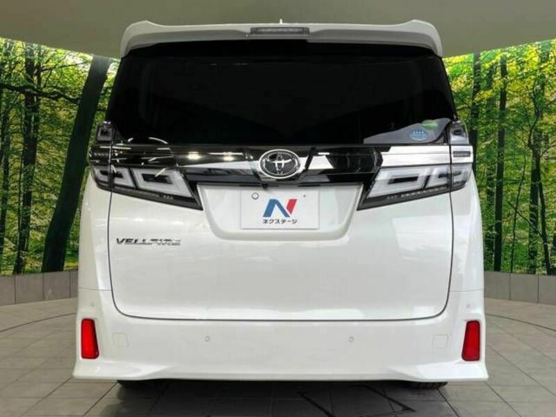 VELLFIRE-15