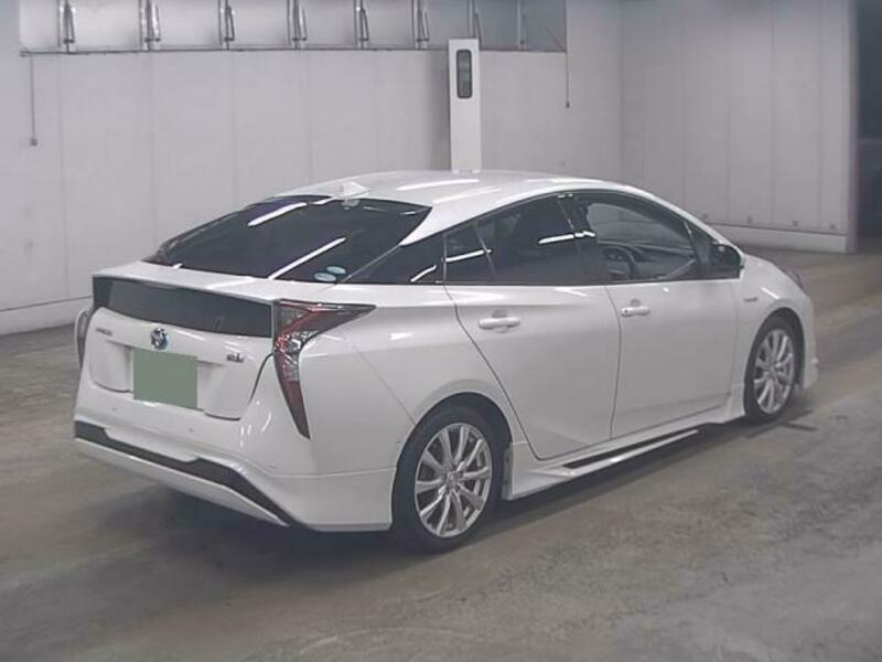 PRIUS-3