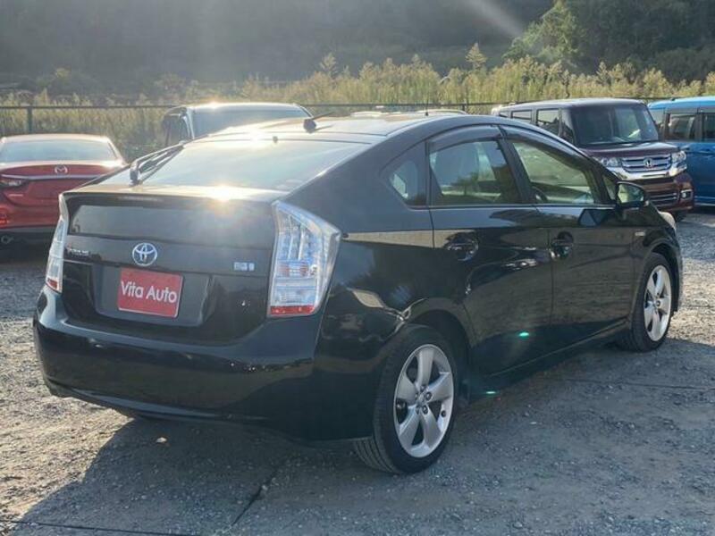 PRIUS-3