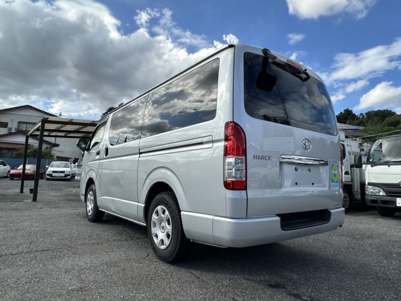 HIACE VAN-11