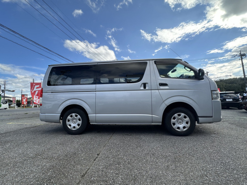 HIACE VAN-8