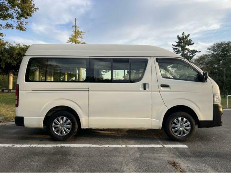 HIACE VAN-6