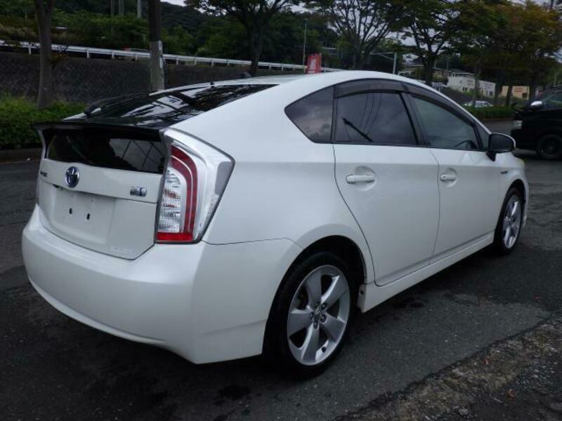 PRIUS-1