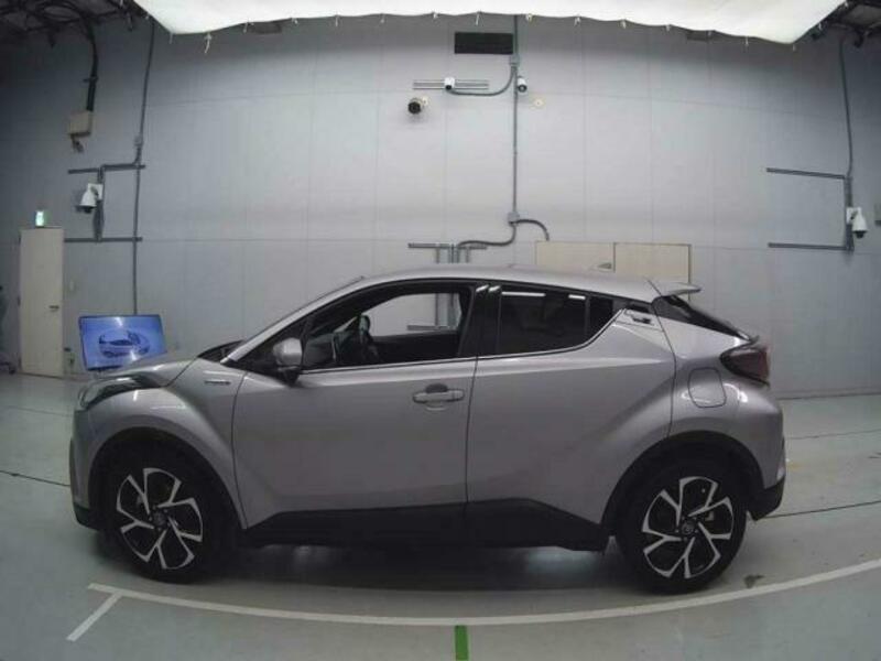 C-HR-4