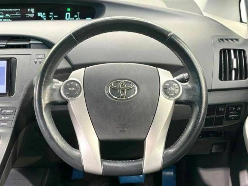 PRIUS-11