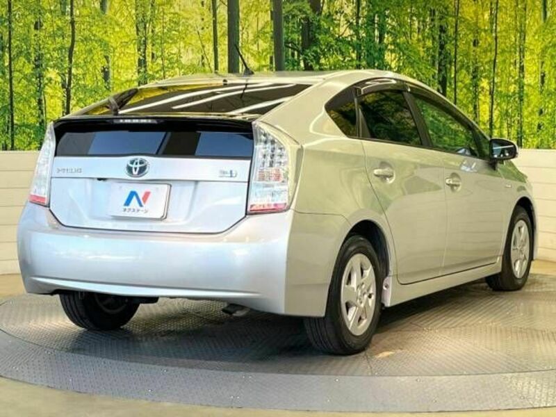 PRIUS-17