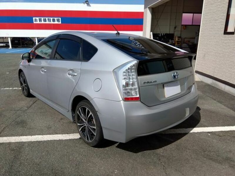 PRIUS-3