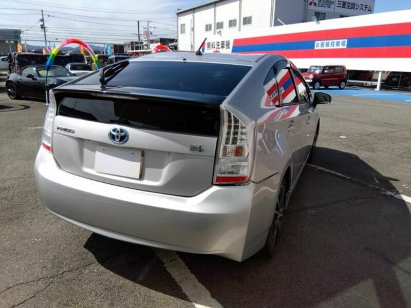 PRIUS-5