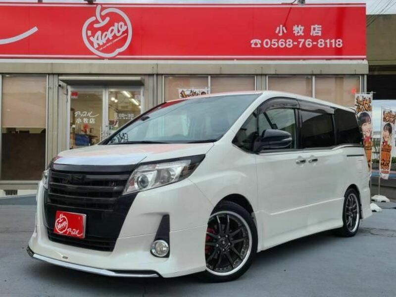 TOYOTA　NOAH