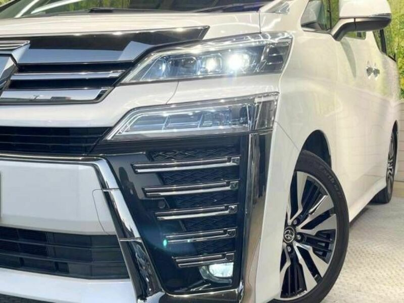 VELLFIRE-12