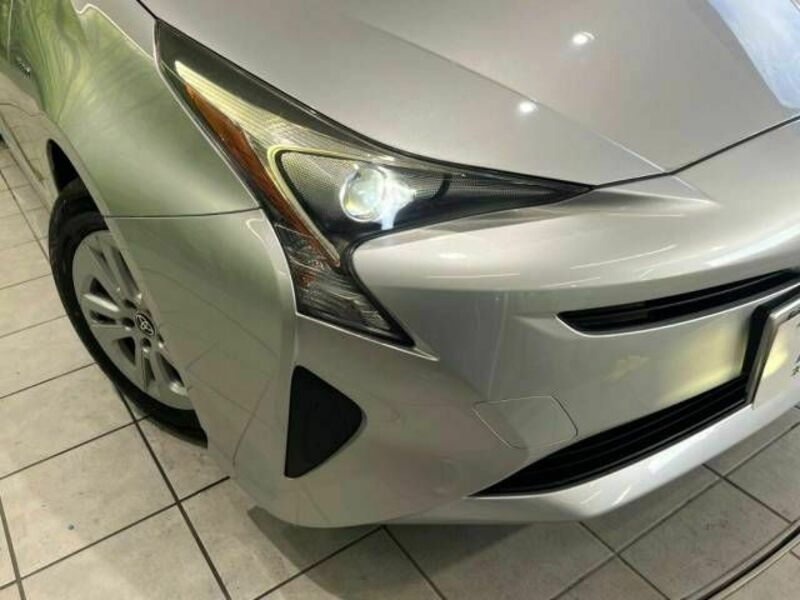 PRIUS-12