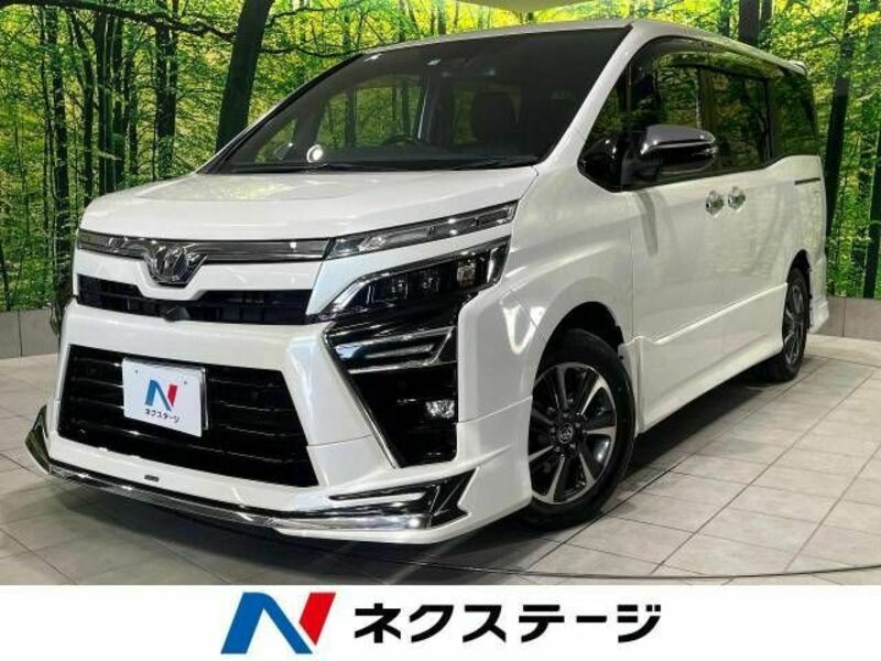 TOYOTA　VOXY