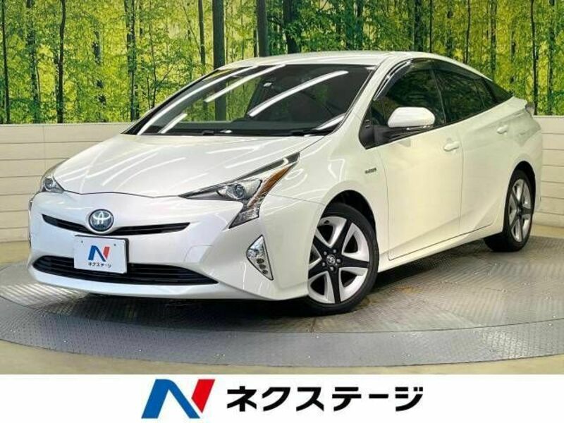 TOYOTA　PRIUS