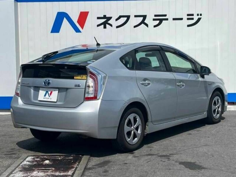 PRIUS-17