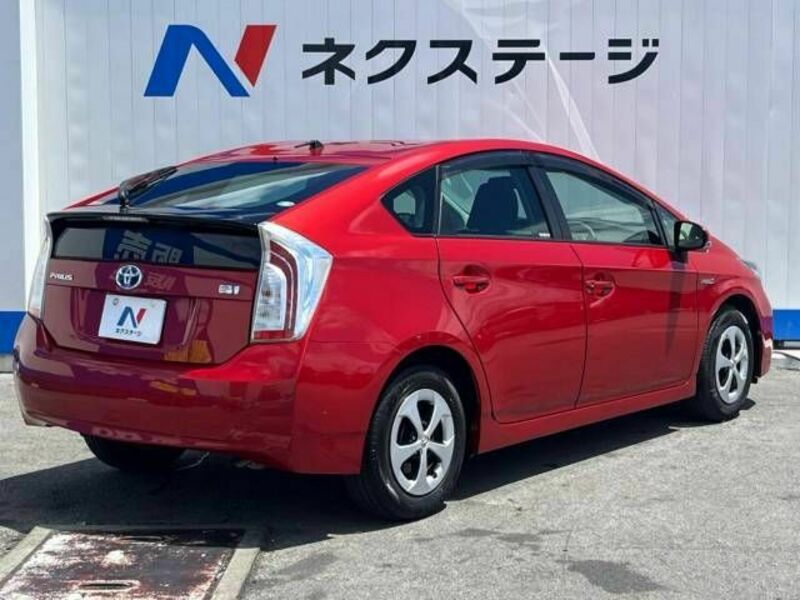 PRIUS-17