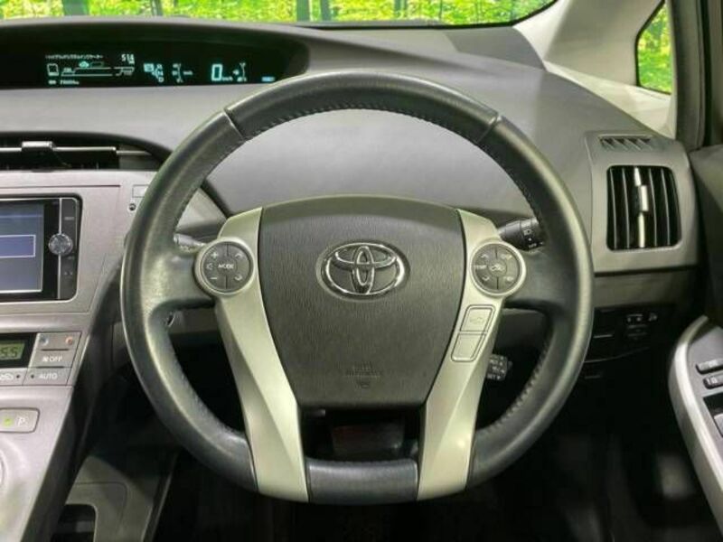 PRIUS-11