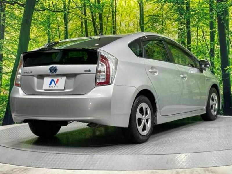 PRIUS-17