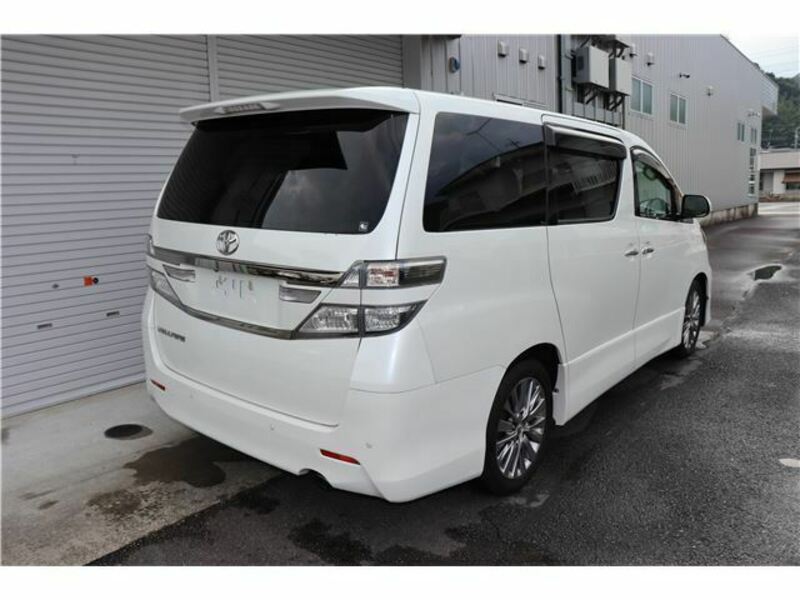 VELLFIRE-1