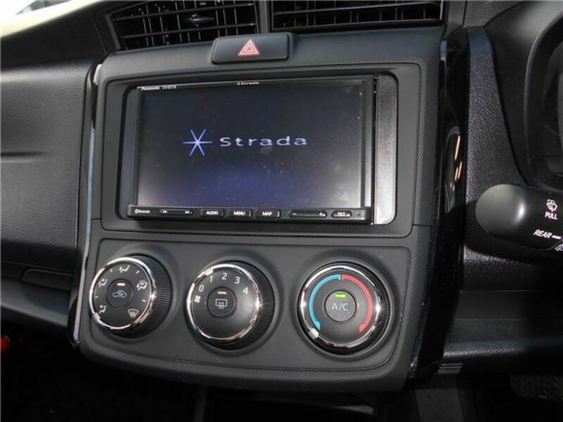 COROLLA AXIO-8