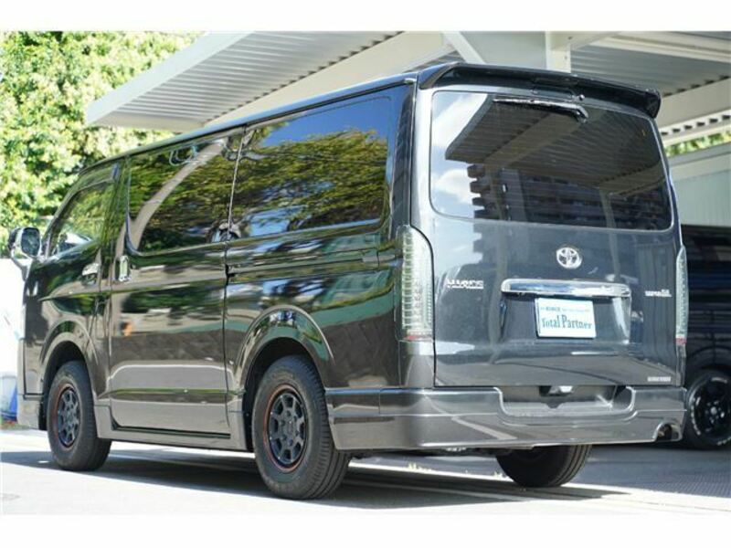 HIACE VAN-18